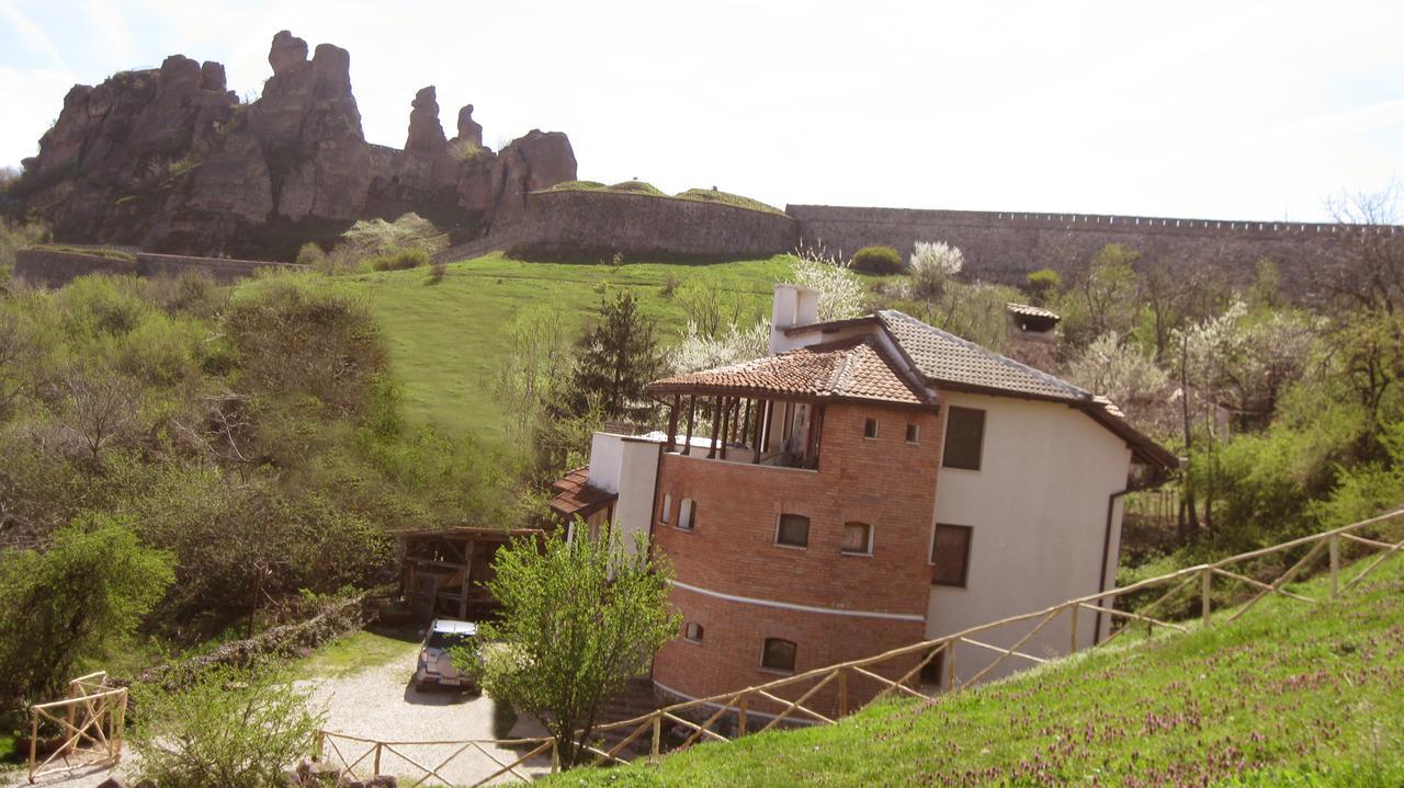Castle 2*